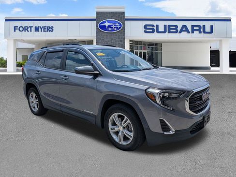 Used 2021 GMC Terrain SLE w/ Driver Convenience Package FWD image 2