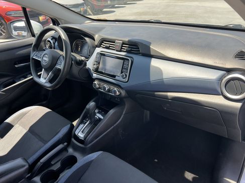Used 2023 Nissan Versa SV FWD image 14