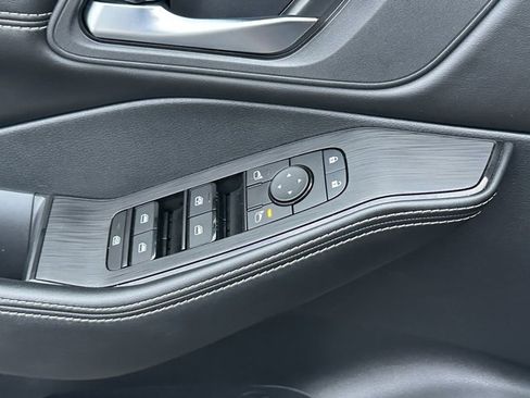 Certified 2024 Nissan Rogue SV w/ SV Premium Package image 22