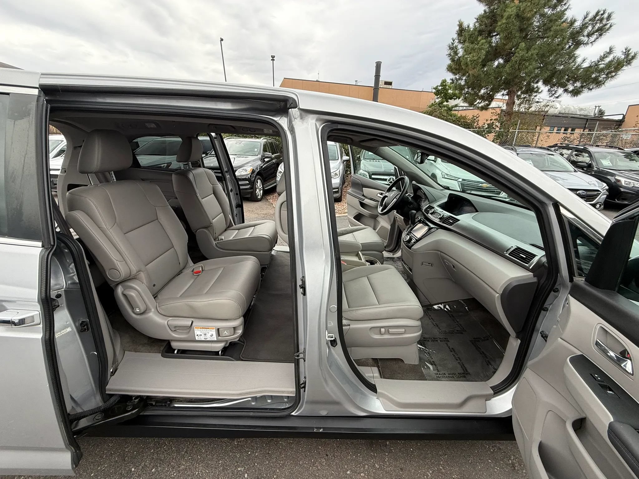 Used 2015 Honda Odyssey EX-L image 18