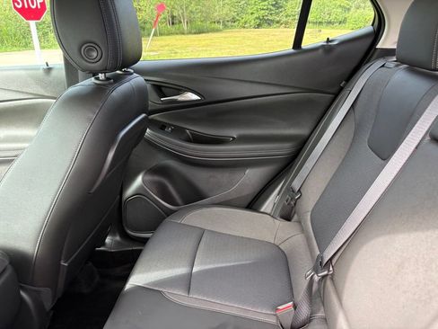 Used 2023 Buick Encore GX Select AWD/4WD image 41