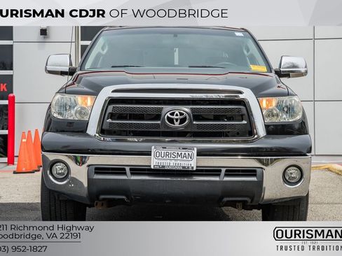 Used 2010 Toyota Tundra 4x4 CrewMax image 2