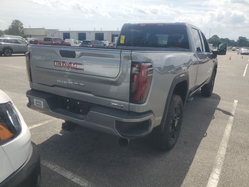 Used 2026 GMC Sierra 2500 AT4 AWD/4WD image 4
