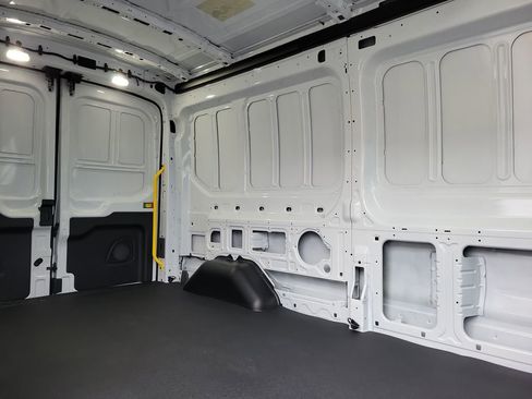 New 2026 Ford Transit 250 148 Medium Roof image 11