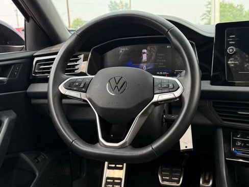 Used 2025 Volkswagen Jetta Sport FWD image 14