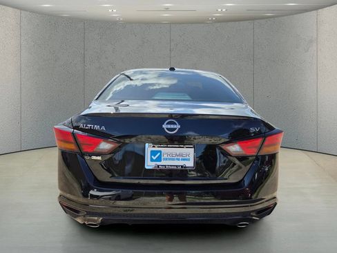 Used 2024 Nissan Altima 2.5 SV w/ SV Premium Package FWD image 4