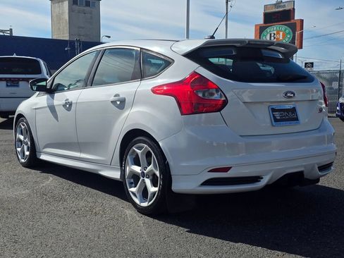 Used 2014 Ford Focus ST FWD image 8