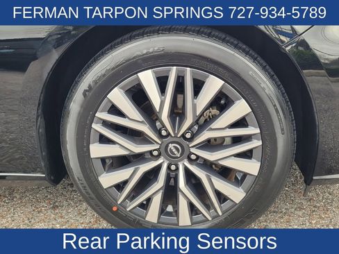 Used 2024 Nissan Altima 2.5 SV image 13