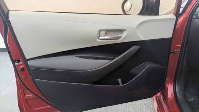 Used 2021 Toyota Corolla LE FWD image 8
