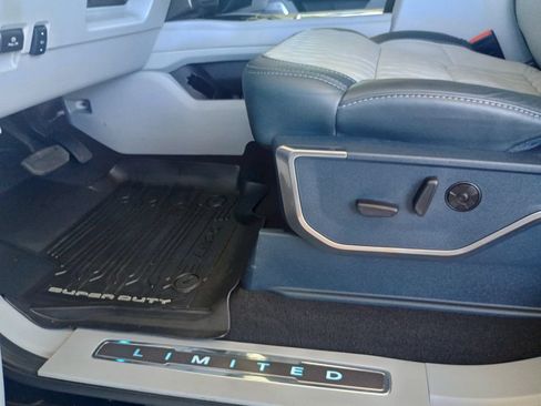 Used 2024 Ford F250 Limited w/ FX4 Off-Road Package AWD/4WD image 19