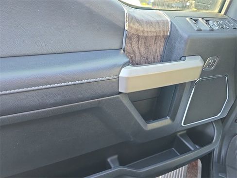 Used 2019 Ford F250 Lariat w/ Lariat Ultimate Package image 16