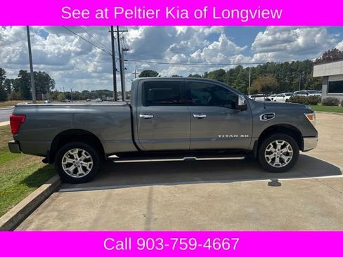 Used 2017 Nissan Titan SL AWD/4WD image 9