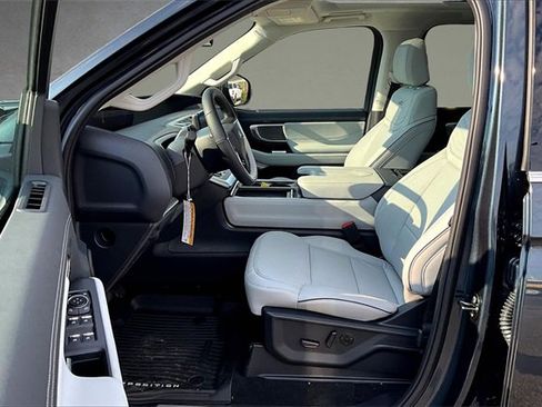 New 2025 Ford Expedition Platinum w/ Platinum Ultimate Package image 9