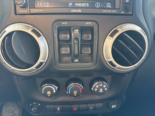 Used 2014 Jeep Wrangler Unlimited Sahara w/ Max Tow Package AWD/4WD image 17