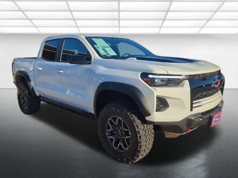 Used 2024 Chevrolet Colorado ZR2 w/ ZR2 Convenience Package III image 1