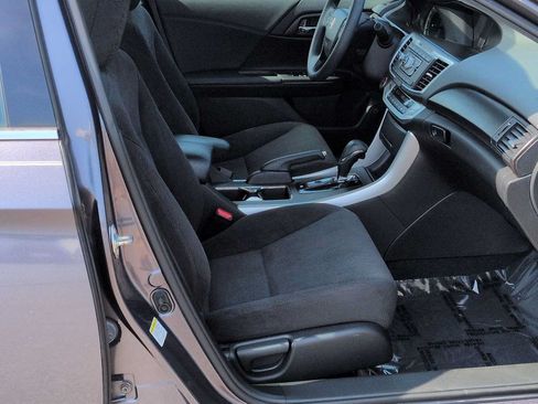 Used 2015 Honda Accord Hybrid Sedan image 22