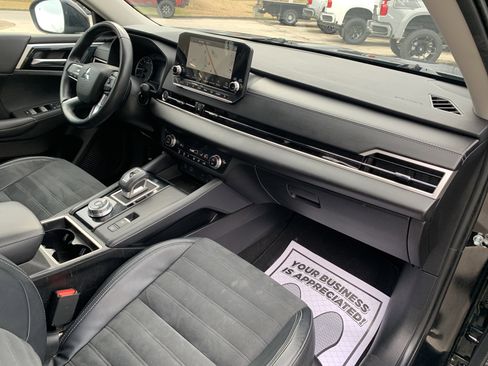 Used 2022 Mitsubishi Outlander SE image 33