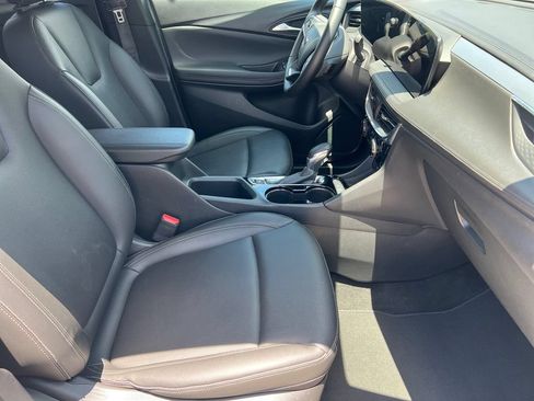 Used 2024 Buick Encore GX Sport Touring FWD image 7