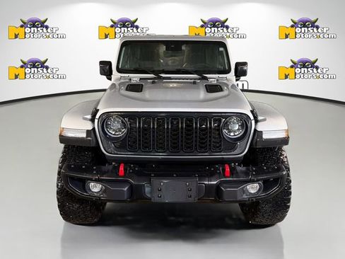 Used 2024 Jeep Wrangler Unlimited Rubicon image 2