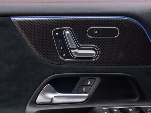 New 2026 Mercedes-Benz GLB 35 AMG 4MATIC image 15