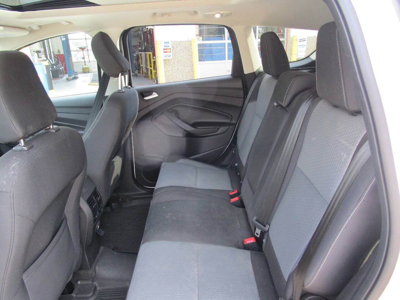 Used 2018 Ford Escape SE w/ SE Sync 3 Package FWD image 11