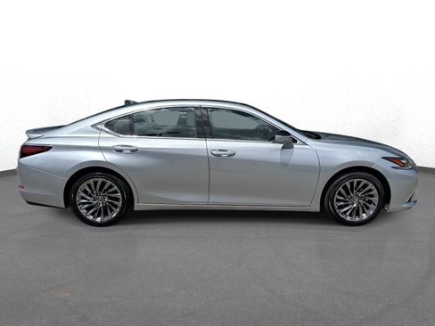Used 2024 Lexus ES 350 Ultra Luxury w/ Accessory Package (Z2) FWD image 2