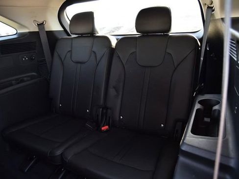 Used 2024 Kia Sorento S image 24