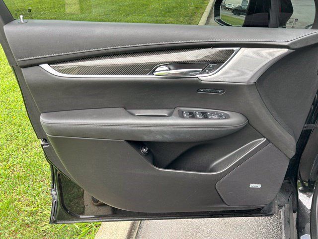 Used 2021 Cadillac XT6 Sport AWD/4WD image 11