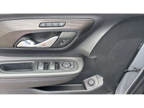 Used 2023 GMC Terrain SLT w/ Tech Package AWD/4WD image 20