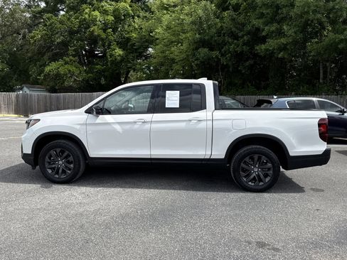 Used 2025 Honda Ridgeline Sport image 2