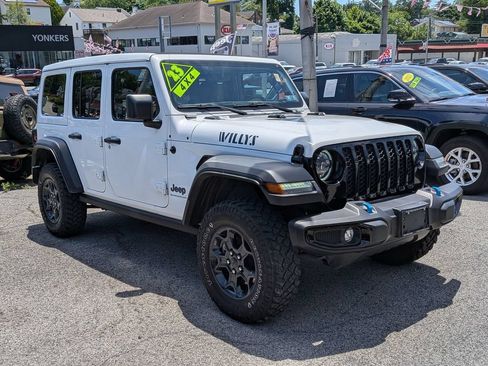 Used 2023 Jeep Wrangler Unlimited w/ Sun & Screen Package AWD/4WD image 4