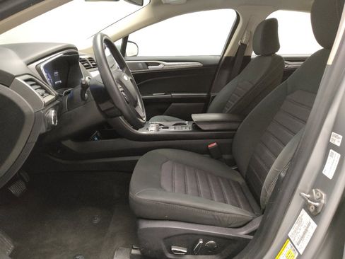Used 2020 Ford Fusion SE image 17