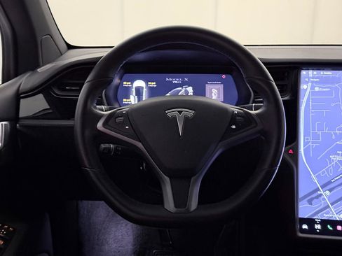 Used 2018 Tesla Model X 75D image 37