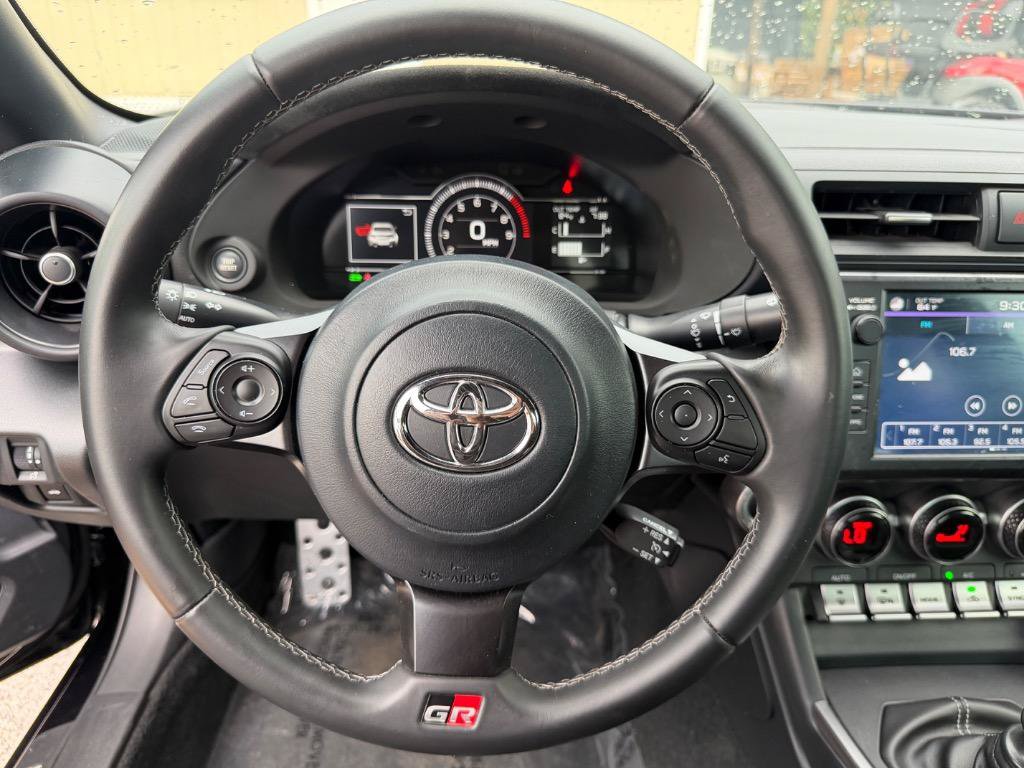 Used 2023 Toyota GR86 Premium w/ ALL Weather Mat Package (TMS) RWD image 12