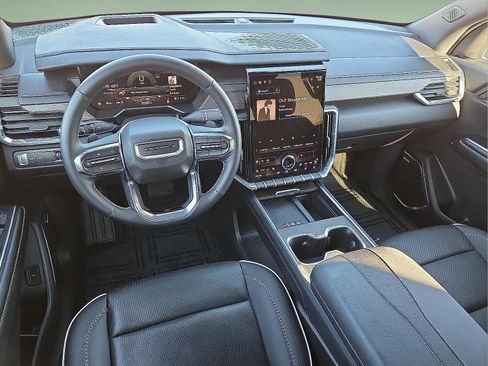 Used 2025 GMC Acadia Denali image 10