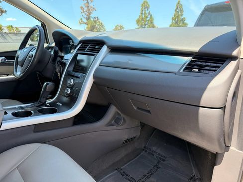Used 2013 Ford Edge SEL FWD image 19