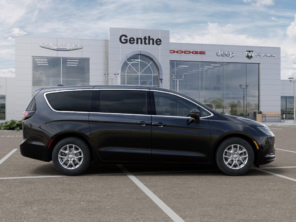New 2027 Chrysler Pacifica Select FWD image 21