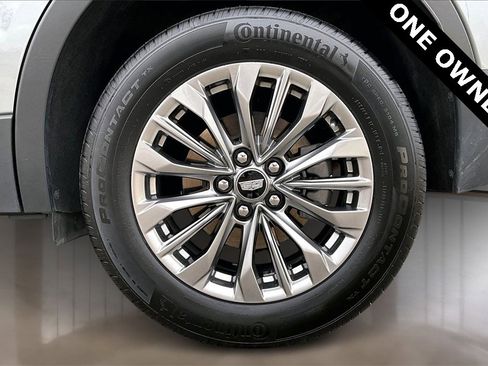 Certified 2024 Cadillac XT4 Premium Luxury image 8