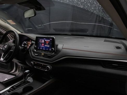 Used 2020 Nissan Altima 2.5 SR w/ Premium Package image 15