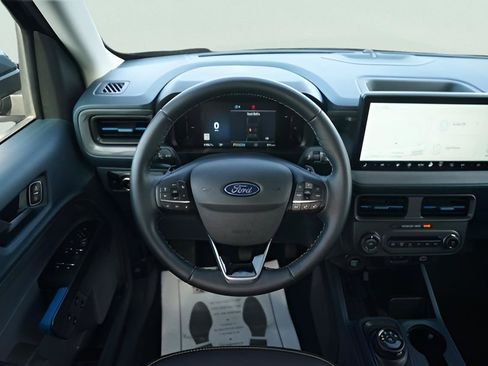 Used 2025 Ford Maverick Lobo AWD/4WD image 22