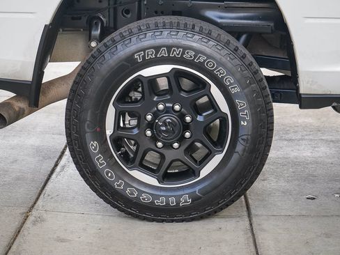 Used 2026 RAM 2500 Laramie AWD/4WD image 13