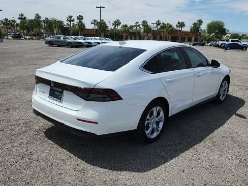 Certified 2025 Honda Accord LX image 5