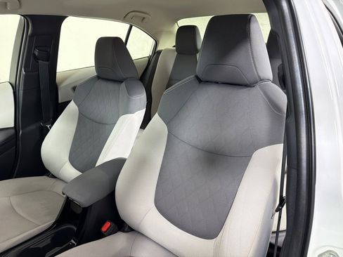 Used 2022 Toyota Corolla LE FWD image 12