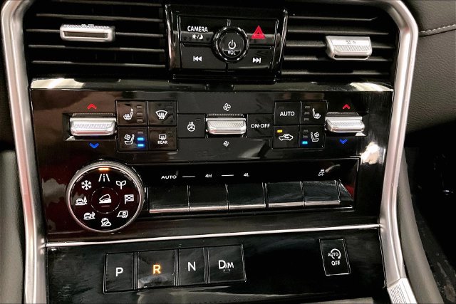 Used 2025 Nissan Armada Platinum AWD/4WD image 32