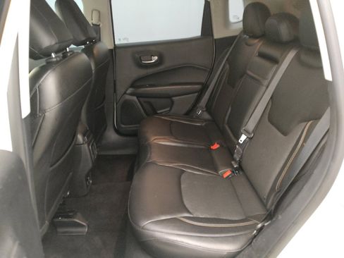 Used 2018 Jeep Compass Latitude w/ Popular Equipment Group AWD/4WD image 18