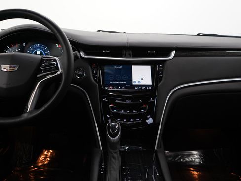 Used 2018 Cadillac XTS Vsport Platinum image 16