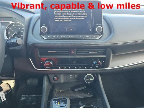 Used 2024 Nissan Rogue SV w/ SV Premium Package image 5