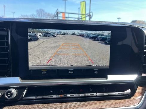 Used 2025 Chevrolet Silverado 1500 LT Trail Boss w/ Convenience Package II image 22