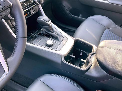 Used 2025 Toyota RAV4 XSE image 18