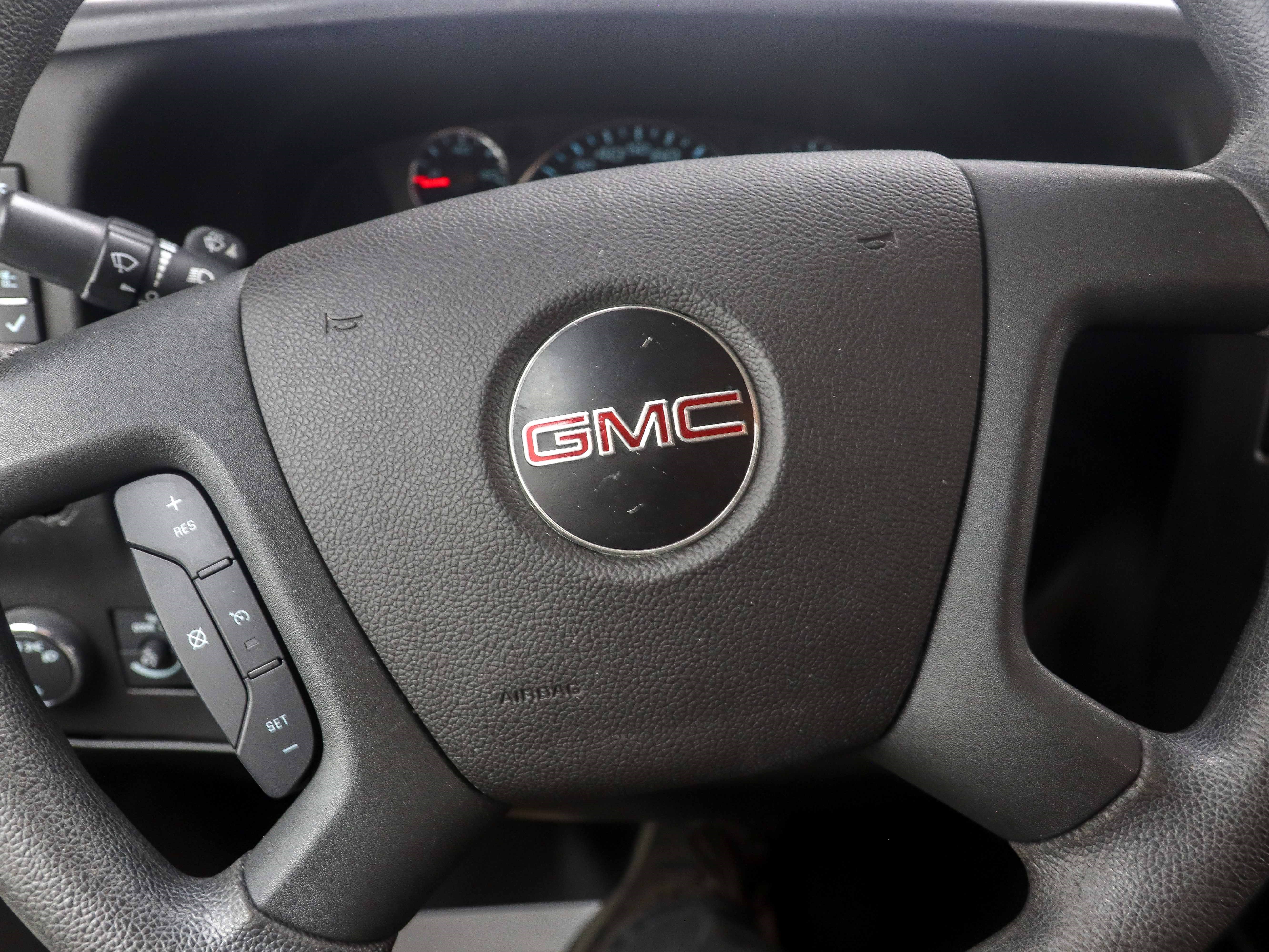 Used 2019 GMC Savana 3500 LS RWD image 18